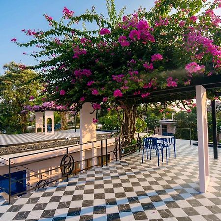 Hotel The Sea-Cret Garden HHQ Esterno foto